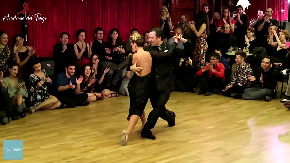 Video thumbnail for Leandro Oliver y Laila Rezk dance La Juan D'Arienzo - Este es el Rey