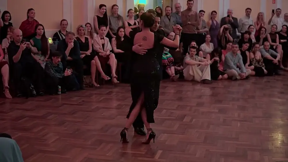 Video thumbnail for Carlos Espinoza and Dilara Ogretmen – Verdemar by Carlos di Sarli at El Sabor de Hungría 2025