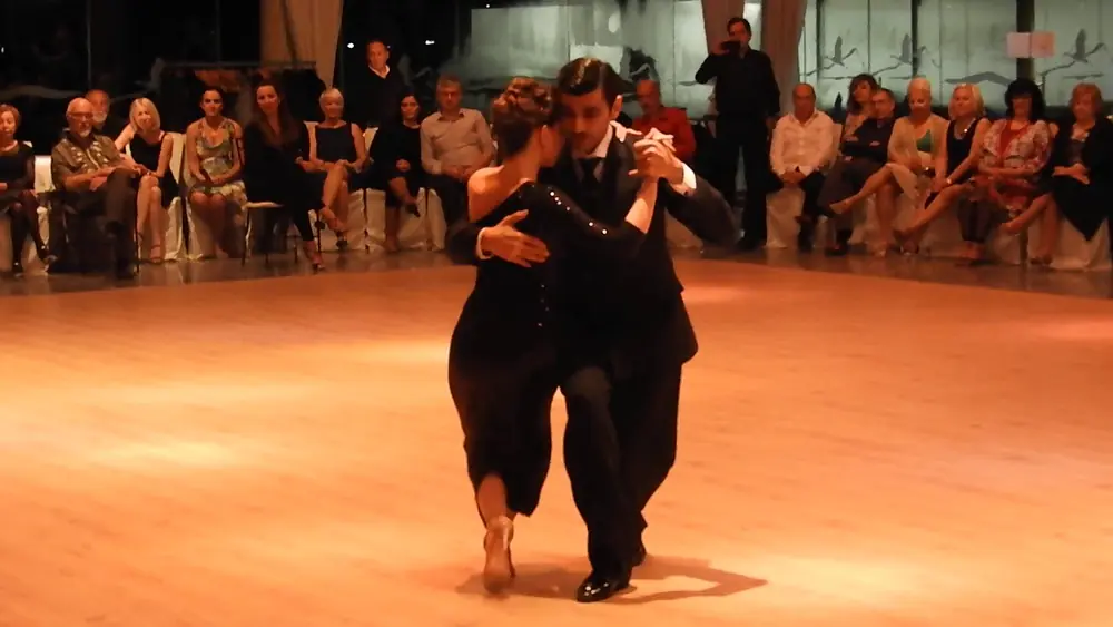 Video thumbnail for 2018 02 11   Germán Ballejo y Magdalena Gutierrez 003 bailan Francisco Canaro   La Milonga de Buenos