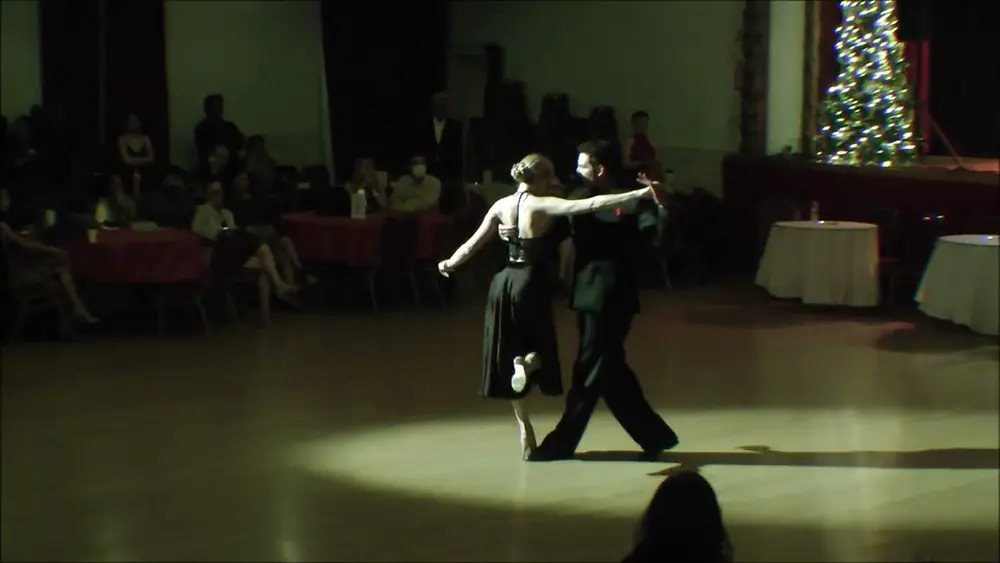 Video thumbnail for Maxi Copello y Karu Terenzio at Vecher Tango 12 14 2024 3