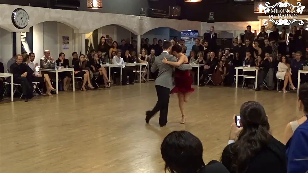 Video thumbnail for Facundo Piñero e Vanesa VIllalba • Milonga del Barrio • 18/11/2017 • Video 4 di 4