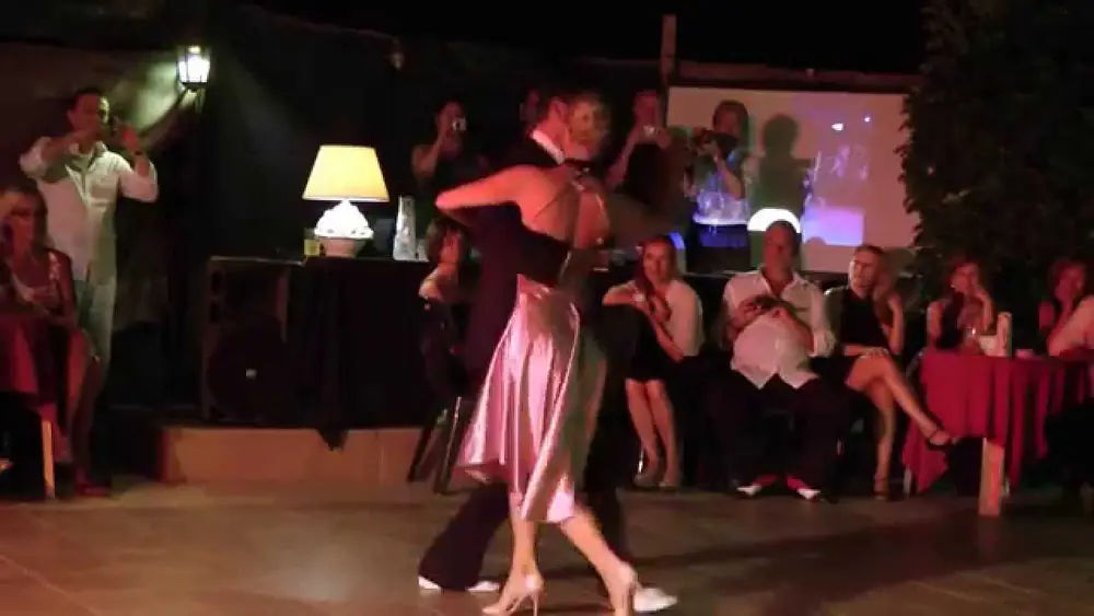 Video thumbnail for Matteo Panero y Patricia Hilliges - TangOn - Bari - 25.08.2011 1.4 - Org. Paola y Tommaso Battaglia