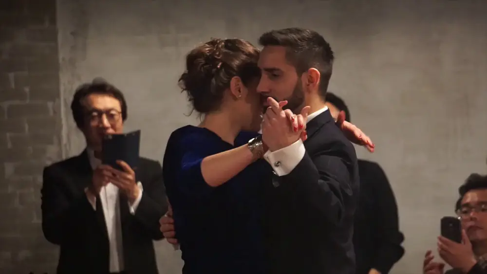 Video thumbnail for Juan Martin Carrara y Stefania Colina #2 @ El Tango Seoul, 19th Nov. 2016, Welcome Milonga