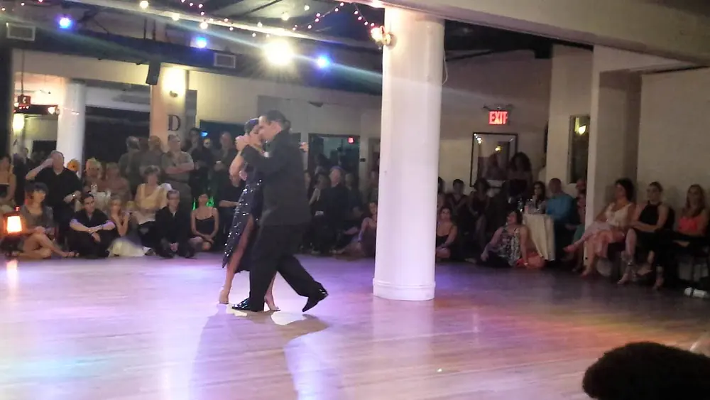 Video thumbnail for Argentine tango: Junior Cervila & Guadalupe Garcia - Nueve Puntos