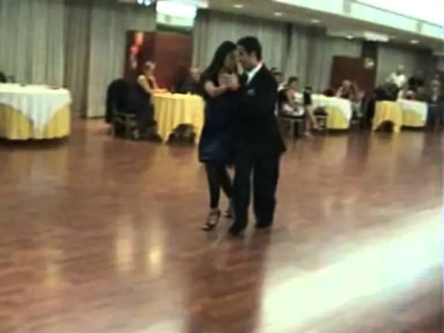 Video thumbnail for VII Encuentro de Aficionados al Tango 2009 Virginia Gomez y Christian Marquez 3/7