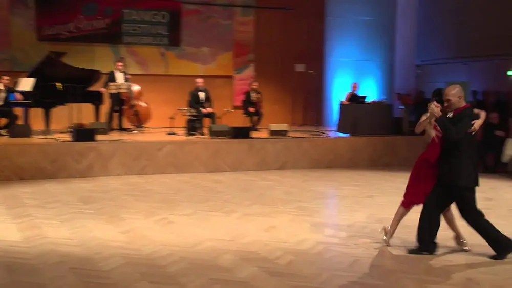 Video thumbnail for Javier Antar & Kara Wenham 1v3, Tangofestival Innsbruck 2013