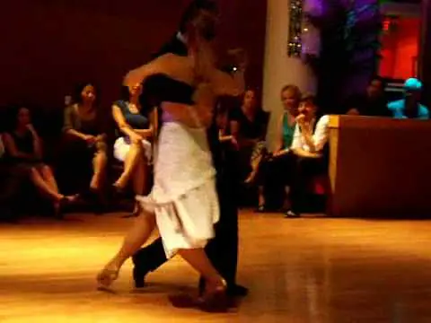 Video thumbnail for Jorge Torres & Lisette Perelle (tango)