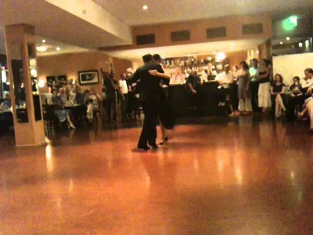 Video thumbnail for Miguel Angel Zotto y Daiana Guspero 4/4