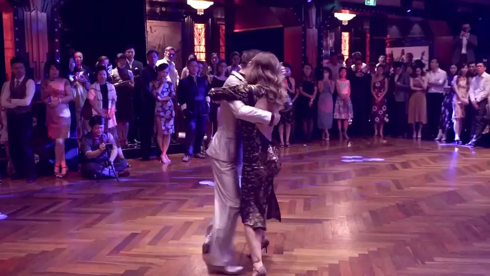 Video thumbnail for Vivian Yeh y Nicolas Marini _1 - 2017 7th Shanghai International Tango Festival