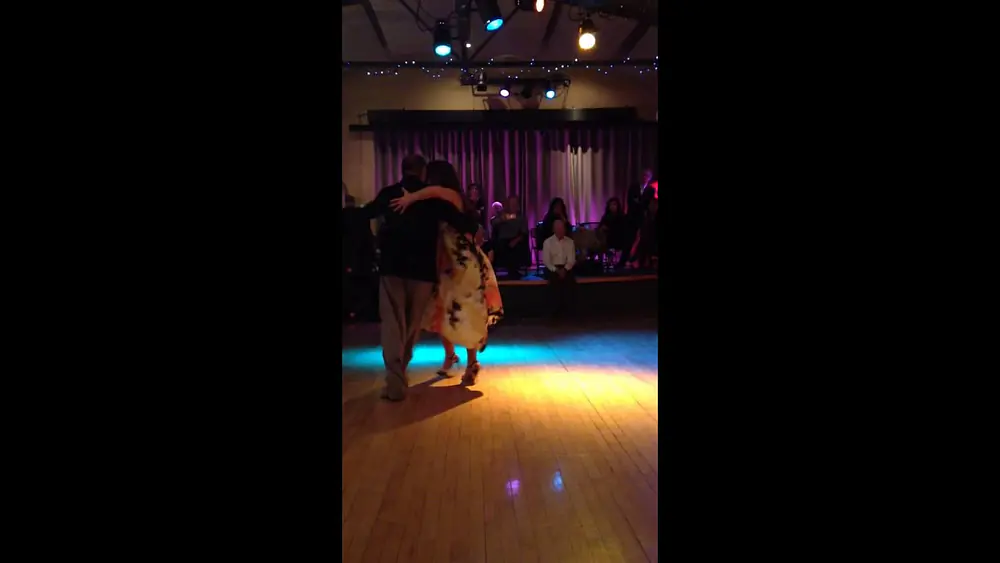 Video thumbnail for Fernanda Valdovinos y Santiago Castro - Todo es Amor