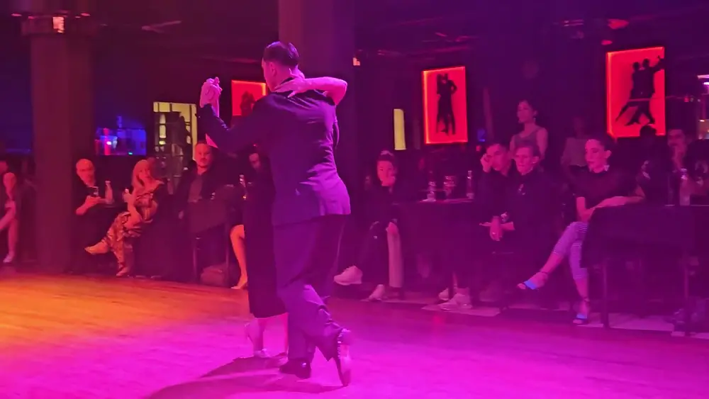 Video thumbnail for Suyay Quiroga and Jonny Carvajal at Milonga Parakultural (2 of 3)