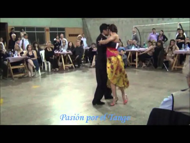 Video thumbnail for SEBASTIAN ACHAVAL y ROXANA SUAREZ Bailando TUS PALABRAS Y LA NOCHE  en la MILONGA DEL MORAN