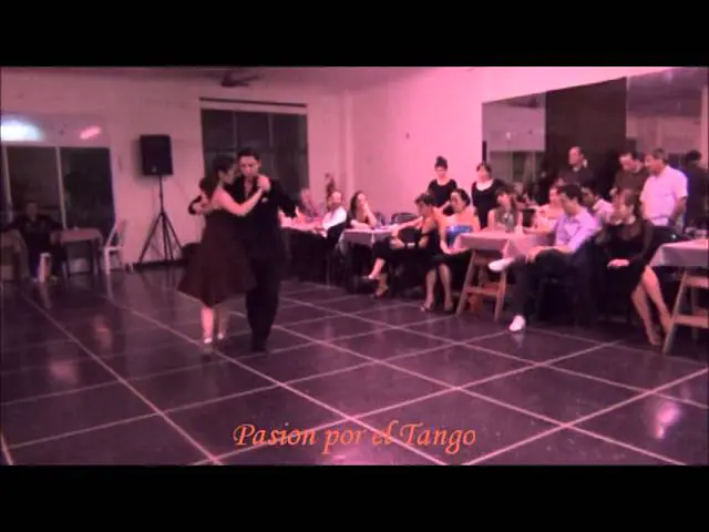 Video thumbnail for INES MUZZOPAPPA y DANTE SANCHEZ bailando el tango CHIQUÉ en FLOREAL MILONGA