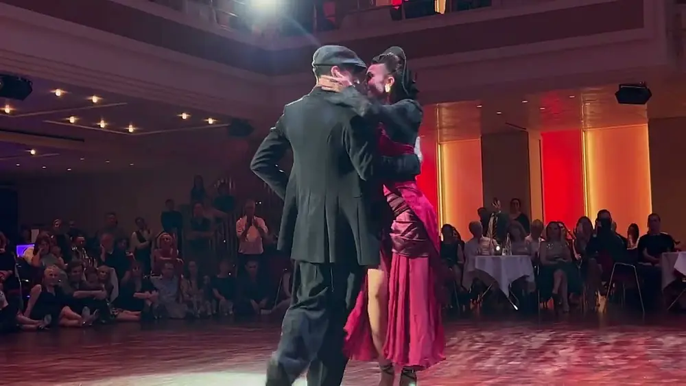 Video thumbnail for Maestros performance LOCA by Julián Sanchez & Bruna Estellita (4/4) in Baden-Baden Tango Festival