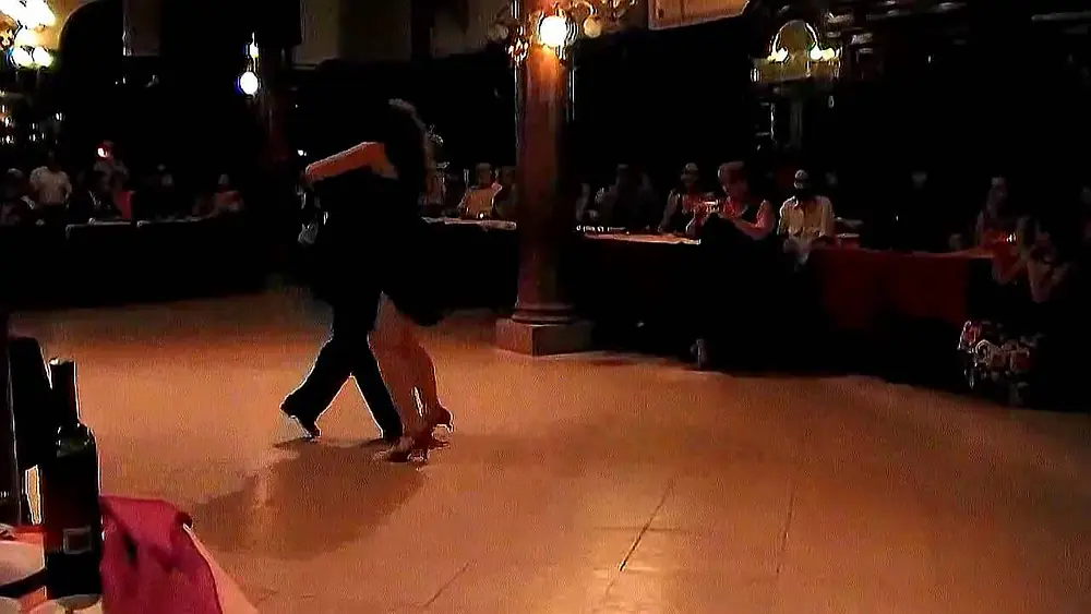 Video thumbnail for ARIADNA NAVEIRA Y FERNANDO SANCHEZ - milonga - LA IDEAL, 8/1/10