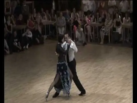 Video thumbnail for Fernanda Ghi and Guillermo Merlo, "Palomita Blanca"
