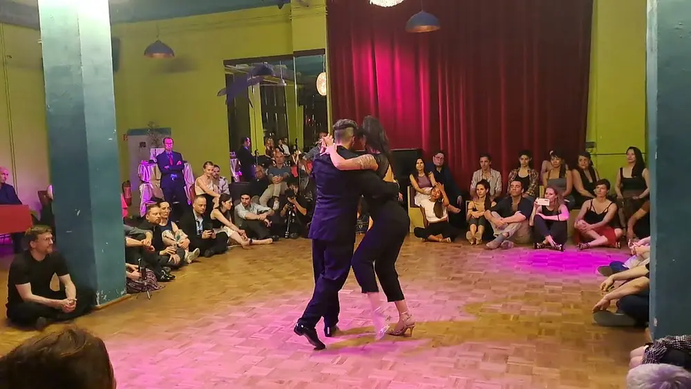 Video thumbnail for Majo Martirena & Rodrigo Fonti - Ese sos vos (1/4)