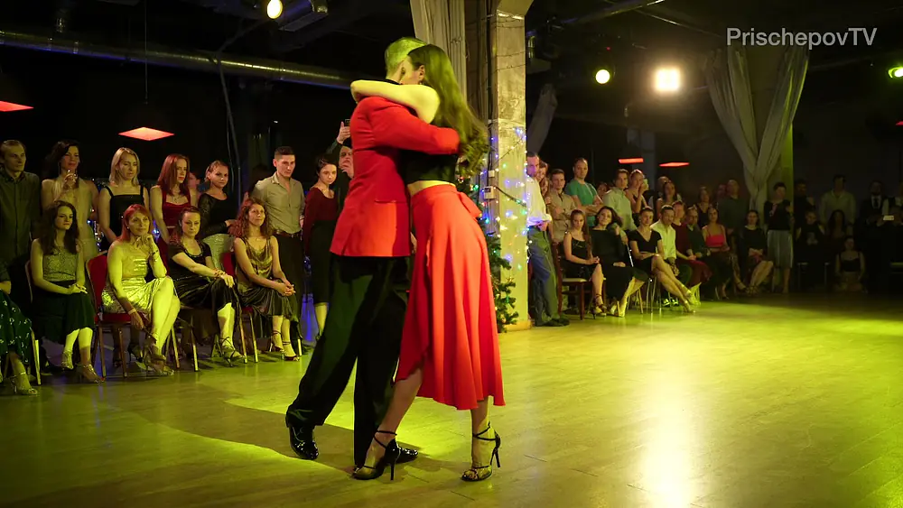 Video thumbnail for Michael 'El Gato' Nadtochi & Elvira Lambo dancing to Osvaldo Fresedo - 'Cordobesita'