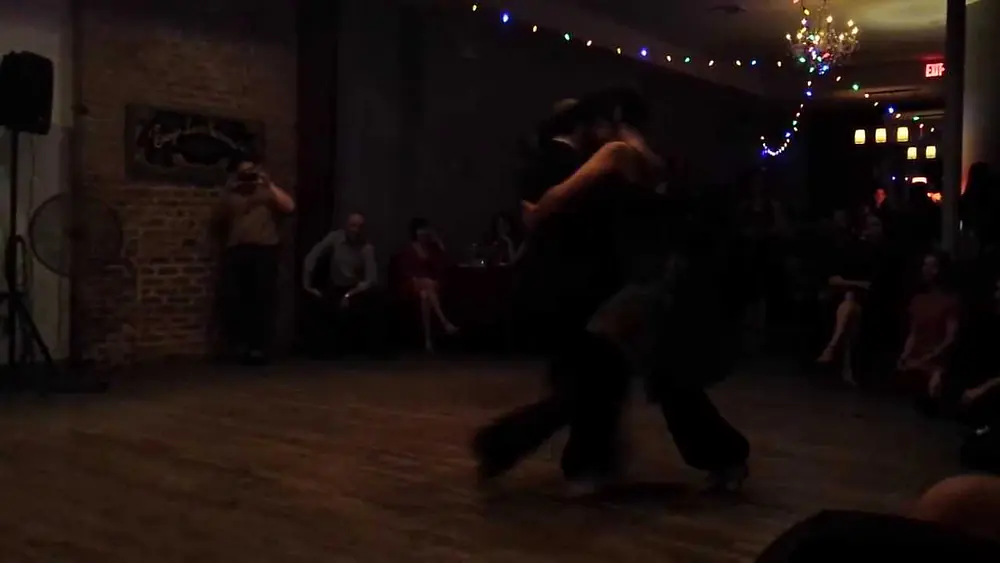 Video thumbnail for Argentine Tango: Analía Vega & Marcelo Varela - Toda Una Vida