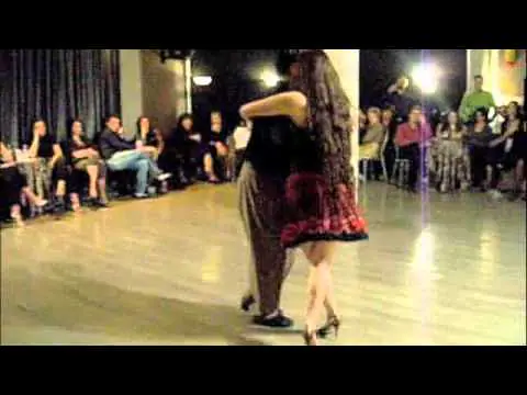Video thumbnail for Carlitos Espinoza y Diana Avello bailan "La Madrugada"