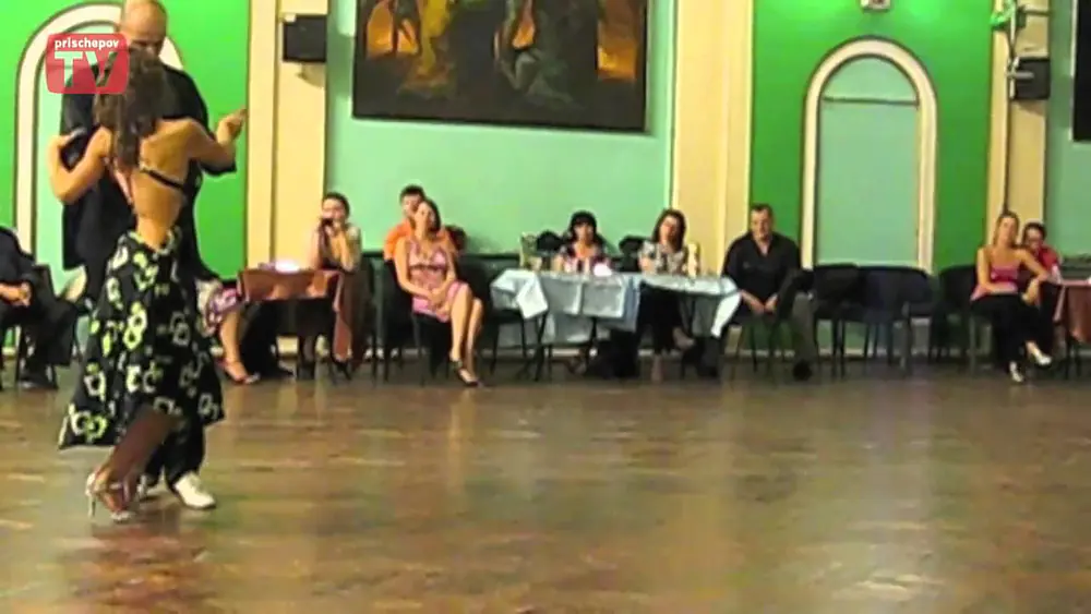 Video thumbnail for Juan Capriotti & Graciana Romeo, Russia, Moscow, archive by EdissaTangoClub,  26.11.2010 (2)