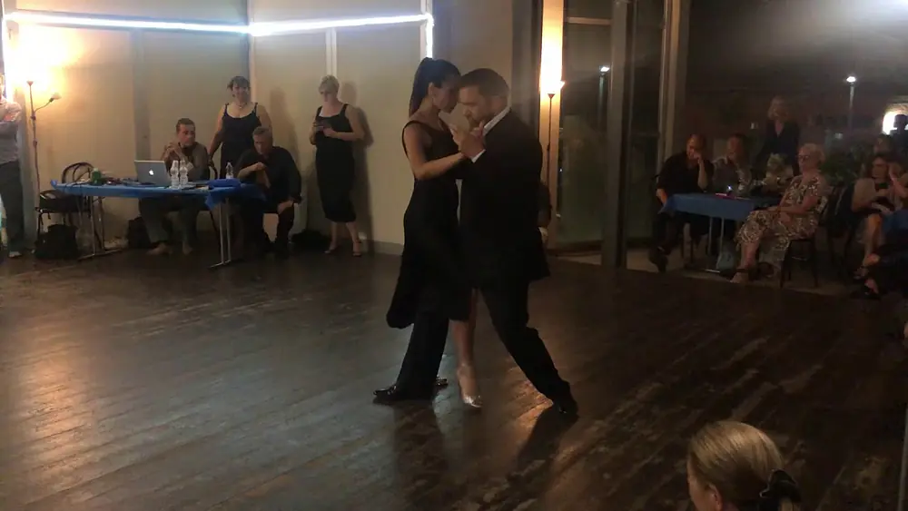 Video thumbnail for Natascia Crescenzi e Mario Sette - Milonga La Caricia