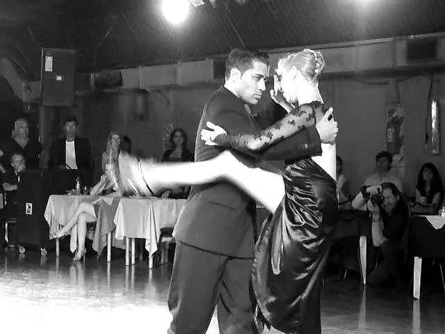 Video thumbnail for La viruta 02.12.2011 - Bailan Jose Fernandez y Martina waldman