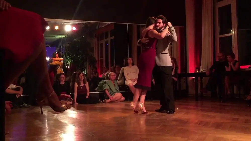 Video thumbnail for Natasha Lewinger y Haris Mihail 5/5 bailan un Tango "Yo no se porque te quiero" de Rafael Canaro