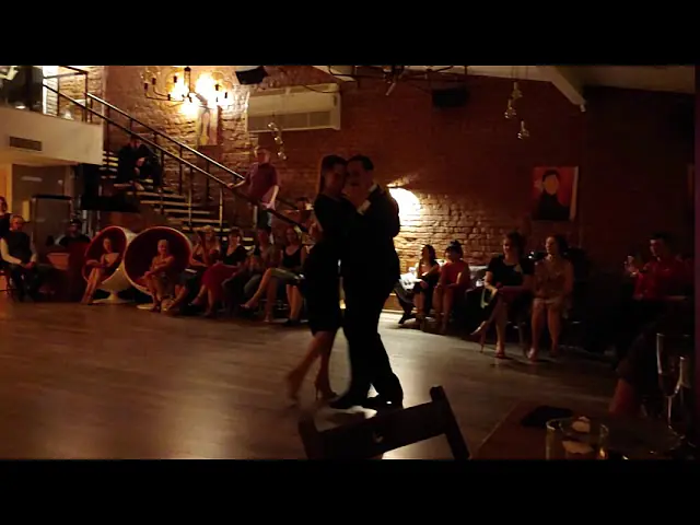 Video thumbnail for Sebastián Alzogara y Elvira Lambo - Milonga del Recuerdo 2/3