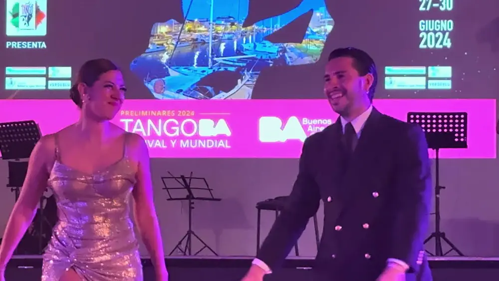 Video thumbnail for Roxana Suarez Dante Sanchez Bellaria Igea Marina European Tango 29/06/2024 (2/3)