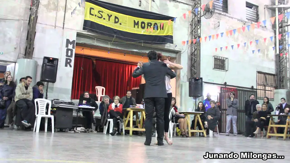 Video thumbnail for OCTAVIO FERNANDEZ Y ALEJANDRA GUTTY en La Milonga del Moran