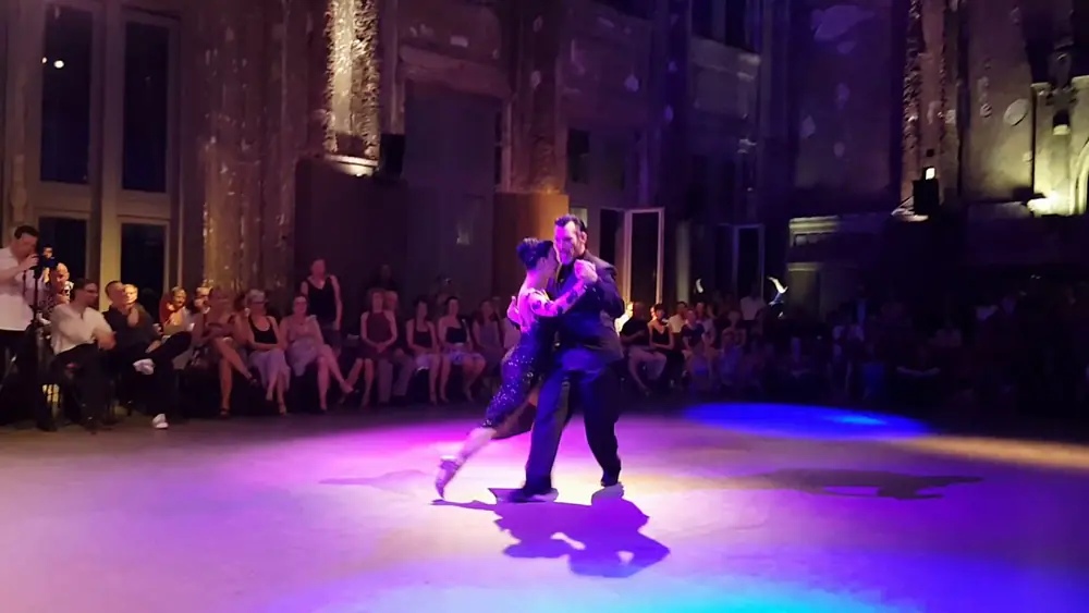 Video thumbnail for Antwerpen Tango Festival - Show di Anibal Lautaro e Valeria Maside - Vals