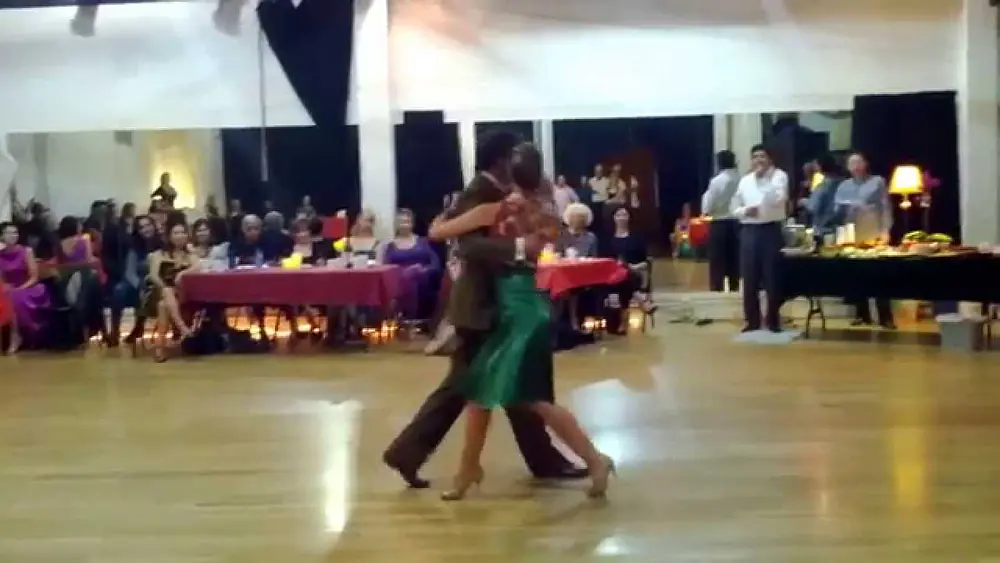 Video thumbnail for Fabian Peralta and Josefina Bermudez — "Todo es amor" — 1/3 at Santa Cruz