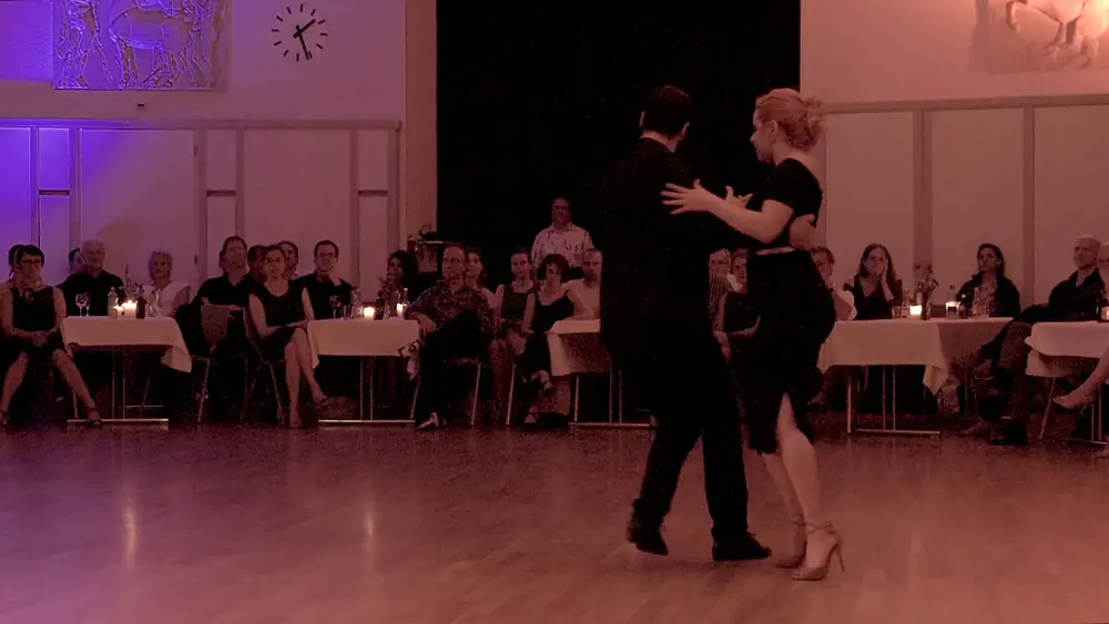 Video thumbnail for Pablo Rodriguez & Carolina Couto 3/4. Festivalito Tango Primavera, Zürich 2019