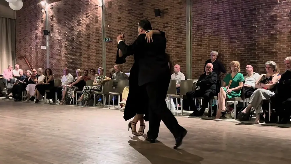 Video thumbnail for JESÚS VELÁZQUEZ Y MONICA PARRA 1/3