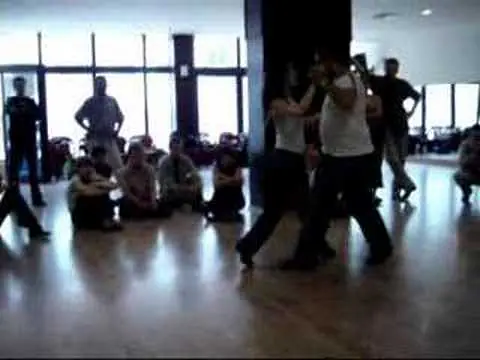 Video thumbnail for Colgadas by Daniela Pucci and Luis Bianchi