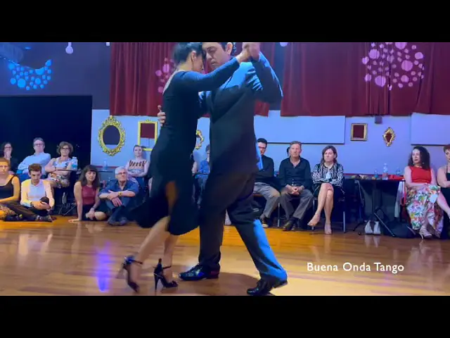 Video thumbnail for Federico Naveira e Sabrina Masso Afiches - Goyeneche