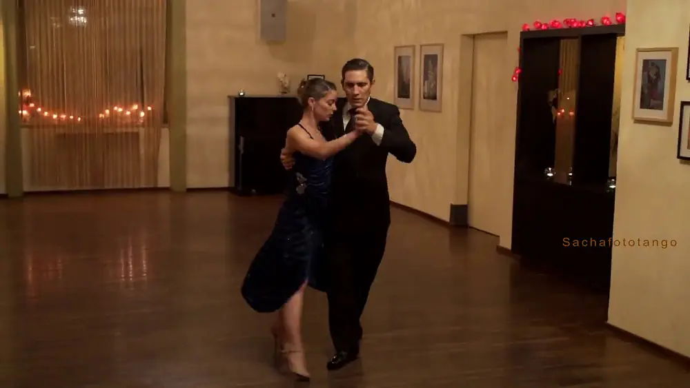 Video thumbnail for Camila Fontan y Matias Diaz,  Milonga El Correo, 20.02.2016