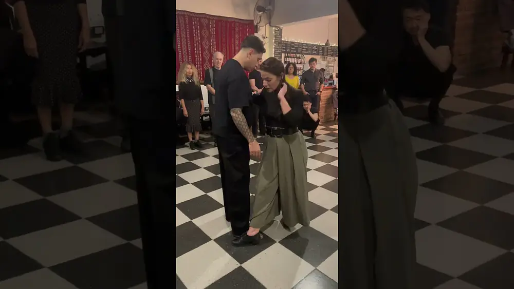 Video thumbnail for Suyay Quiroga and Jonny Carvajal Class on Giro with Barridas Technique 8/8/24 #tango Subscribe🔔