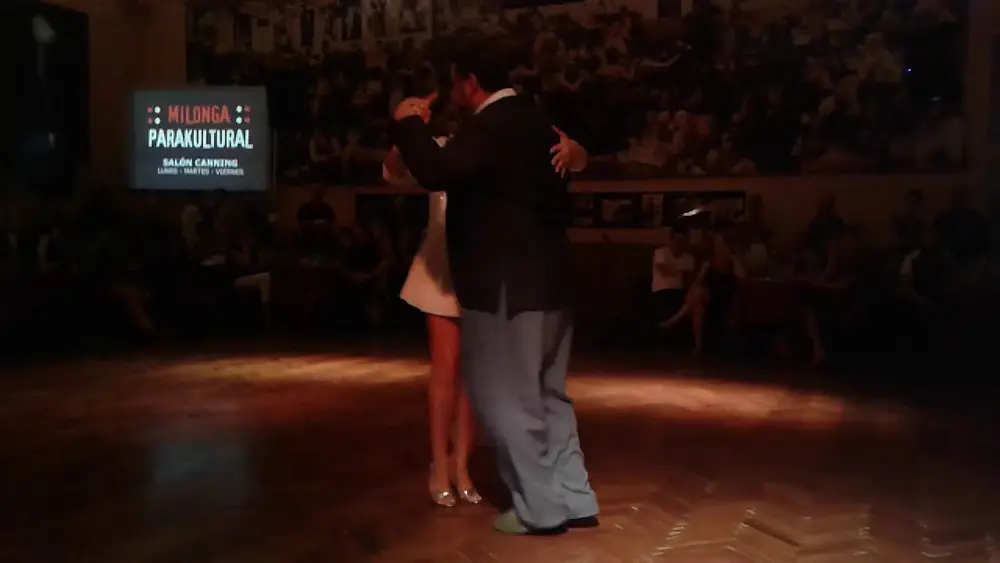 Video thumbnail for Yanina Erramouspe y Leo Ortiz, "La espuela" Juan D'Arienzo
