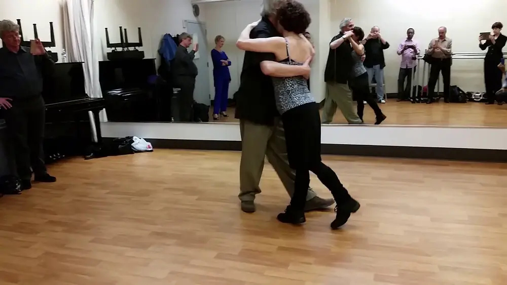 Video thumbnail for Argentine tango workshop: Oscar Casas & Ana Miguel  - vals (clipped)