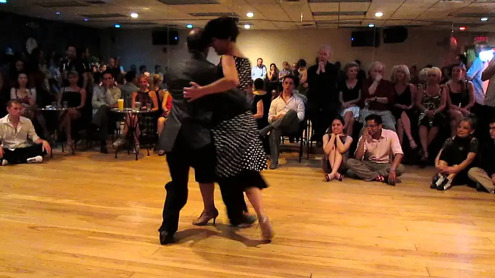 Video thumbnail for Argentine Tango:Analía Vega & Marcelo Varela  - Maldito Corazon