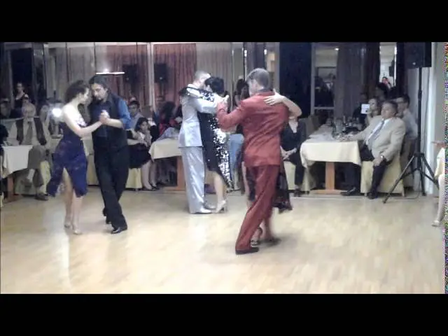 Video thumbnail for Konstantinos & Effie Chalntoupis y Samantha Dispari & Santiago Fina bailan en grupo