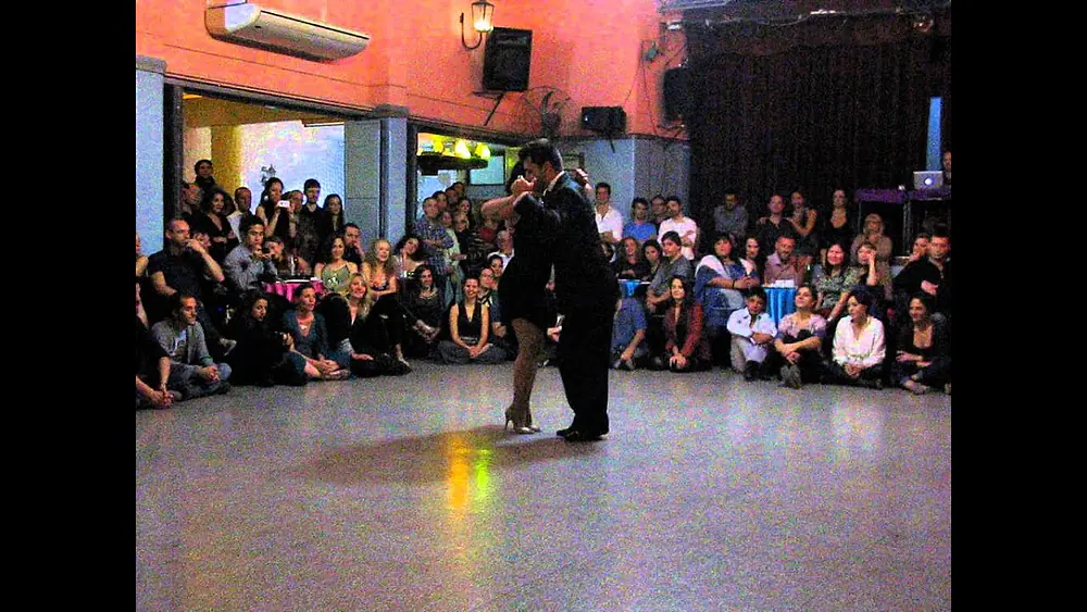 Video thumbnail for JAVIER RODRIGUEZ y GUILLERMINA QUIROGA en Viva La Pepa Milonga (3/4)