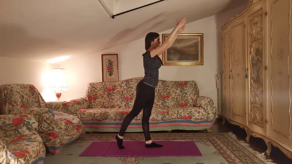 Video thumbnail for Isabella Fusi - Esercizi di tecnica per equilibrio e postura - Dalle ballerine per le ballerine
