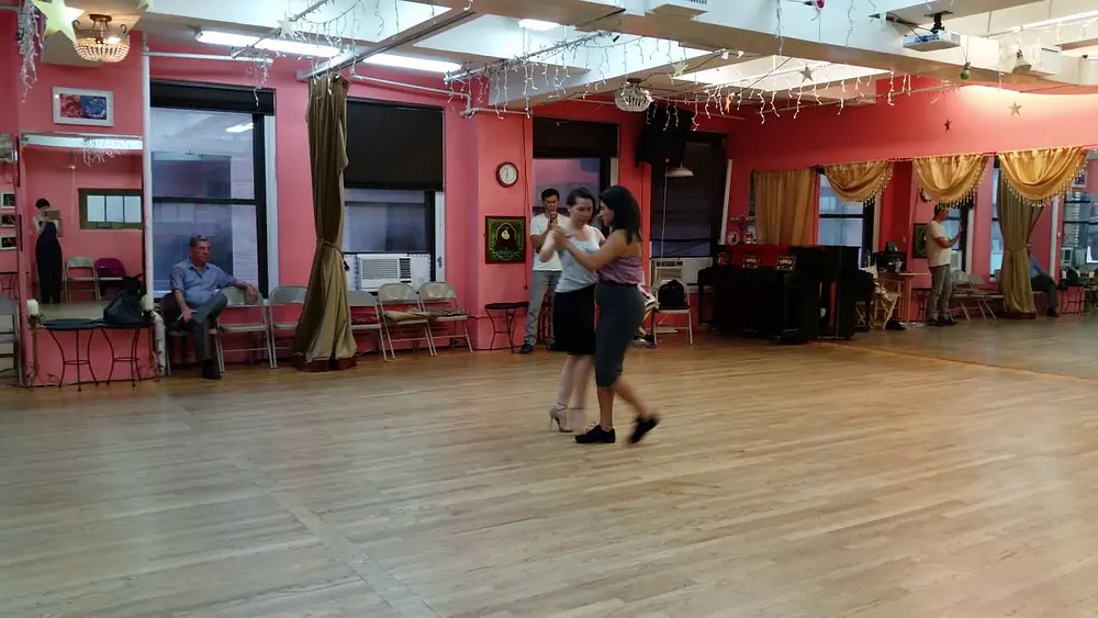 Video thumbnail for Argentine tango workshop: María Inés Bogado - Vals