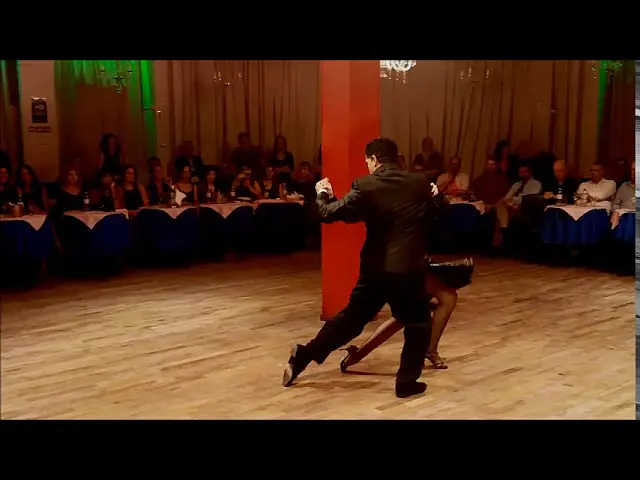 Video thumbnail for Milonga de los Domingos - Rubén y Sabrina Véliz   3/3