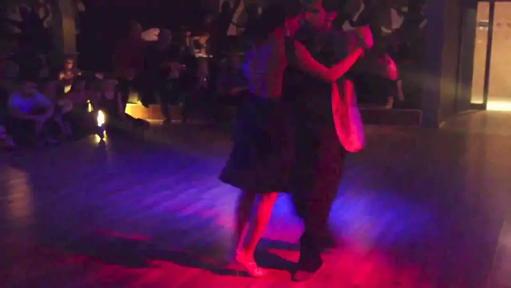 Video thumbnail for Andres Molina & Cecilia Piccinni - Temo - Orquesta Tipica Victor (3/3)