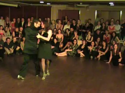 Video thumbnail for Diego "El Pajaro" Riemer & Maria Belen Giachello (milonga)