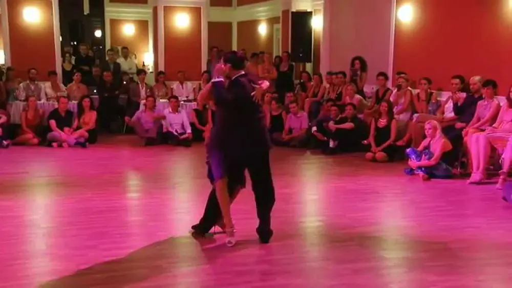 Video thumbnail for Fausto Carpino y Stephanie Fesneau - Tango Cazino 2014 - 1/4